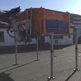 Winterdienstgeräte: Schmidt STRATOS F 17K (13) mit Behälter aus Edelstahl gebraucht Schmidt STRATOS F 17K (13) mit Behälter aus Edelstahl