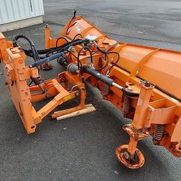 Winterdienstgeräte: SaMASZ Schneepflug PSV 271 UP mit Kommunalplatte gebraucht SaMASZ Schneepflug PSV 271 UP mit Kommunalplatte