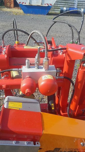 Mulcher: Dücker Heckseitenmulcher USM 18 VR 4 gebraucht Dücker Heckseitenmulcher USM 18 VR 4